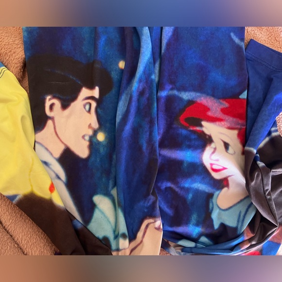 Disney The Little Mermaid Ariel & Eric “Kiss the Girl” leggings - Picture 3 of 3